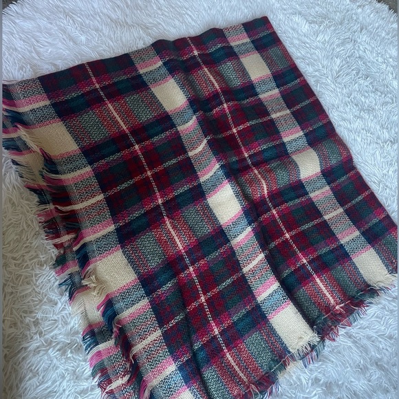 Multicolor Scarf - Picture 2 of 6